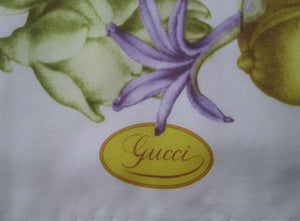 Silk scarf (Gucci)